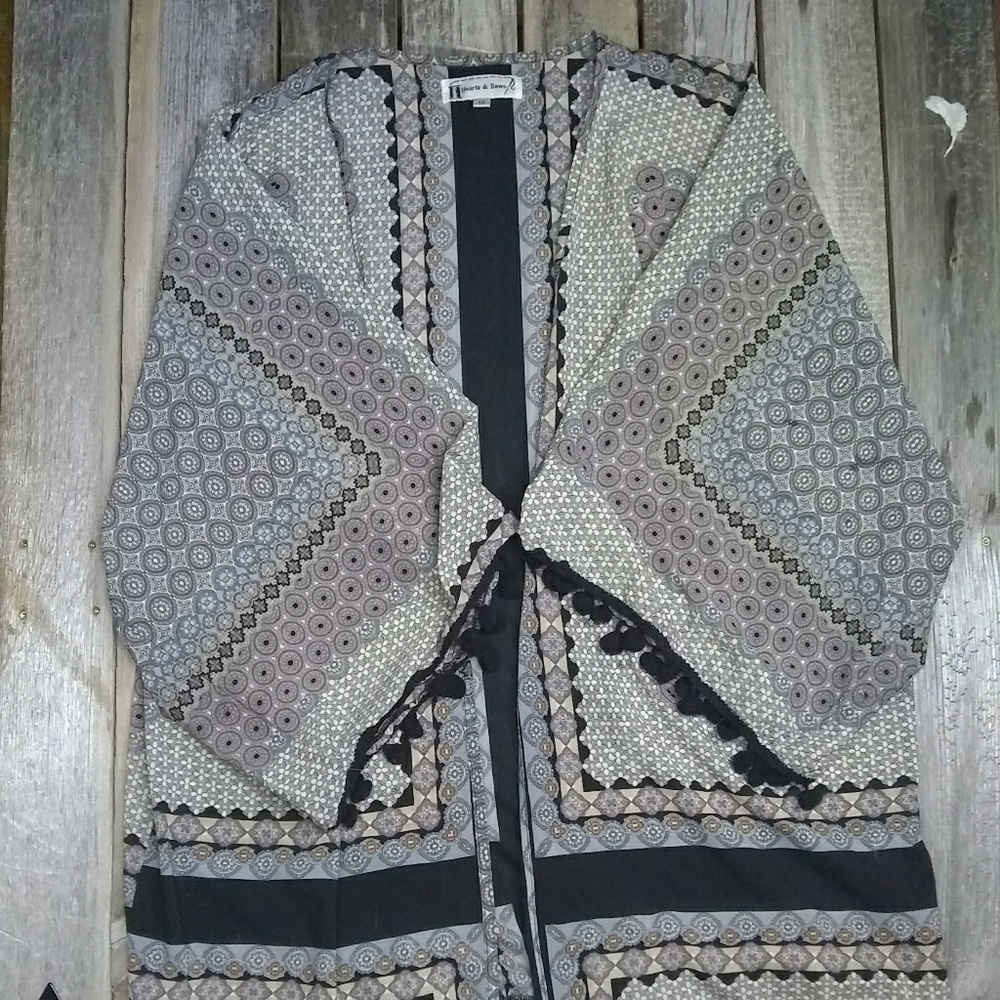 Pom pom kimono top